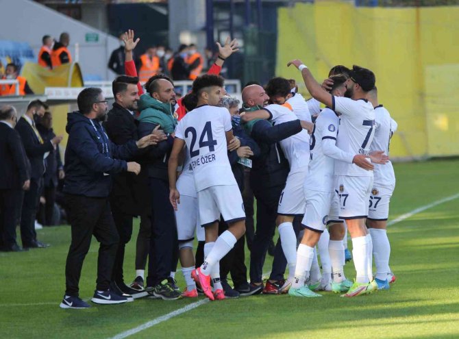 Spor Toto 1. Lig: Menemenspor: 2 - Balıkesirspor: 1