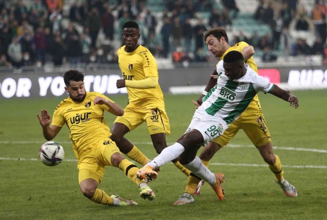 Tff 1. Lig: Bursaspor: 2 - İ̇stanbulspor: 4