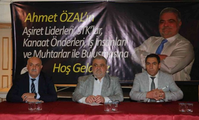 Ekonomist Özal, Vanlılarla Hasret Giderdi