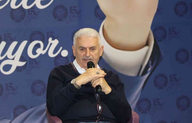 Öğrenciler Sordu Yıldırım Samimiyetle Cevapladı