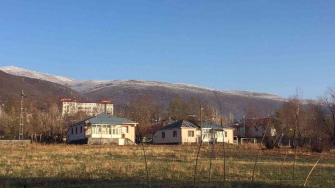 Bingöl’ün Yüksek Kesimlerine Kar Düştü