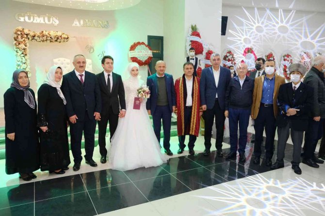 Kaymakam Yılmaz Dünya Evine Girdi