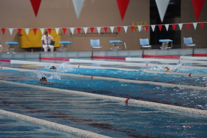 Malatya’da Yeni Yapılan Havuzda İlk Yüzme Müsabakası Yapıldı