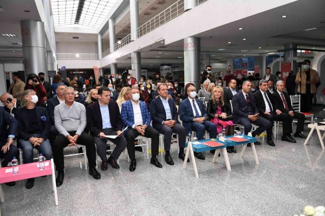 Mersin 6. Kitap Fuarı Kapılarını Açtı