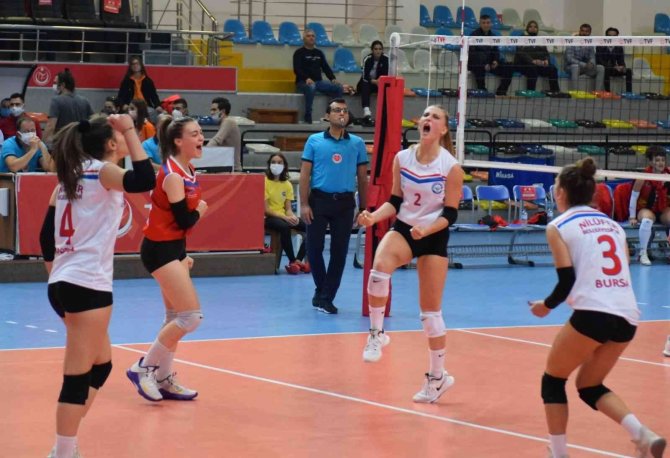 Zorlu Maçı Nilüfer’in Gençleri Aldı