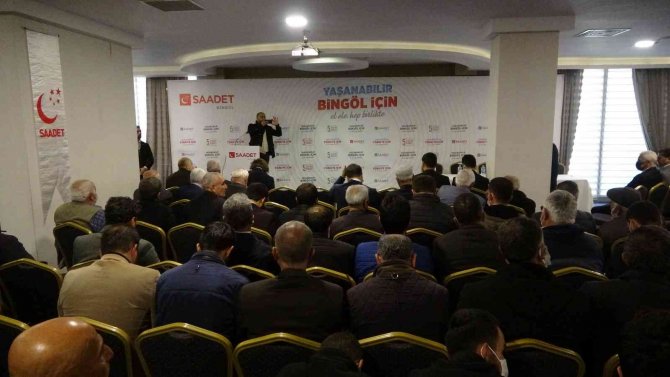Karamollaoğlu: "Bugünkü İktidar Sahipleri İmam Hatip Okullarının Önünü Açtı, Başörtüsü Diye Bir Problem Kalmadı, Müteşekkiriz"