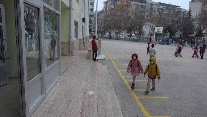 Ara Tatilin Ardından İlk Ders Zili Çaldı
