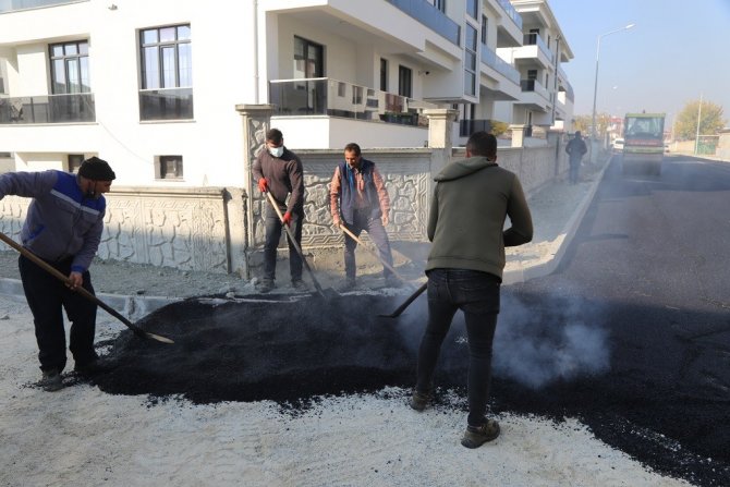 Asfalt Çalışmaları Devam Ediyor