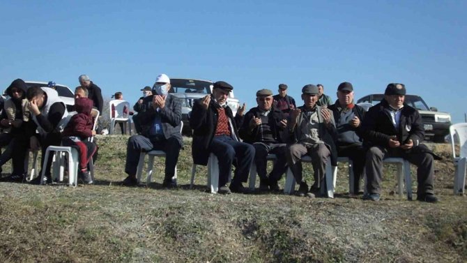 Balıkesir’de Güreş Develeri İçin Havut Hayrı Yapıldı