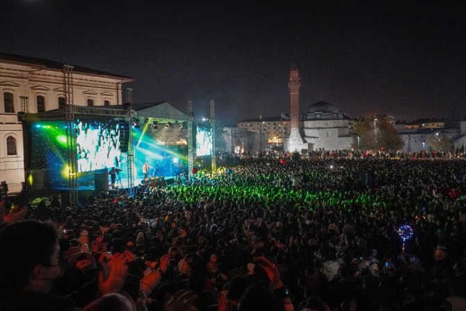 Sivas’ta “Kampüse Hoş Geldin” Konserleri Sürüyor