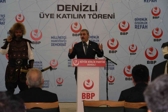 Destici’den Akşener’e Taşıma Miting Eleştirisi