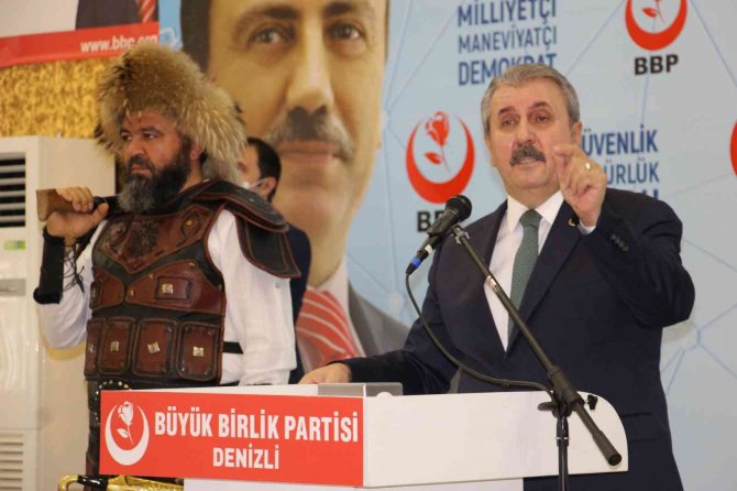 Destici’den Akşener’e Taşıma Miting Eleştirisi