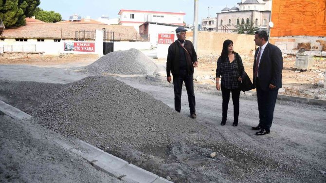 Davutlar’da Yol Yapım Çalışmaları Sürüyor