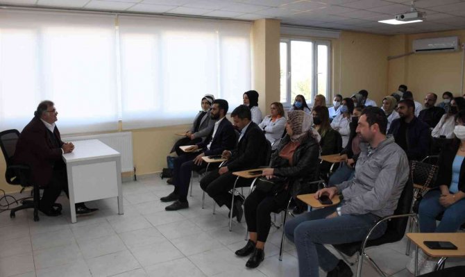 Uyanış Gençlik Eğitmenleri Yazar Erol Erdoğan İle Buluştu