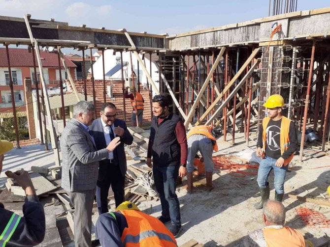 Gediz’de Hafızlık Kız Kur’an Kursu İnşaatının Yapımı Devam Ediyor