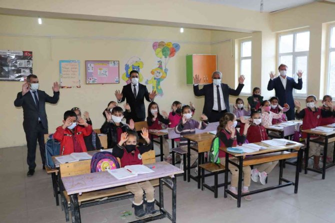 Müdür Gür: “Kaldığımız Yerden Aynı Kararlılıkla Devam Ediyoruz”