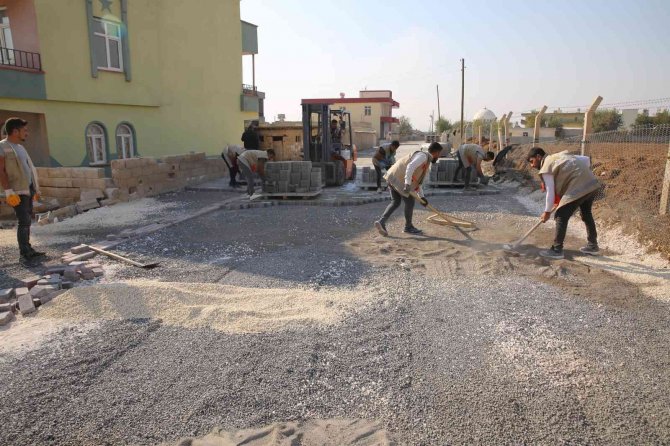 Haliliye Belediyesinden 4 Mahallede Kilitli Parke Çalışması