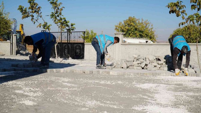 Haliliye Belediyesinden 4 Mahallede Kilitli Parke Çalışması