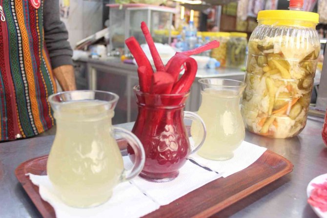 Havalar Soğuyunca Turşu Suyuna İlgi Arttı