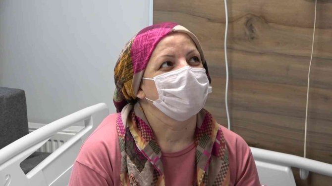 Tıpta Nadir Durum: Karnından 20 Santim Büyüklüğünde Miyom Çıktı