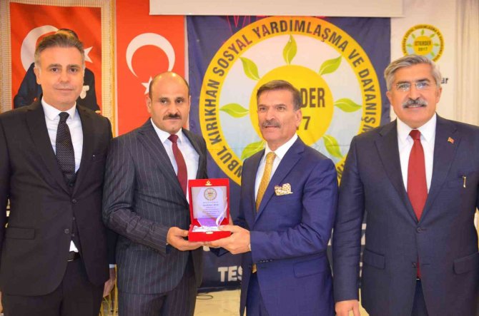 İ̇stanbul’da Yaşayan Kırıkhanlılar Tanışma Ve Dayanışma Gecesinde Buluştu