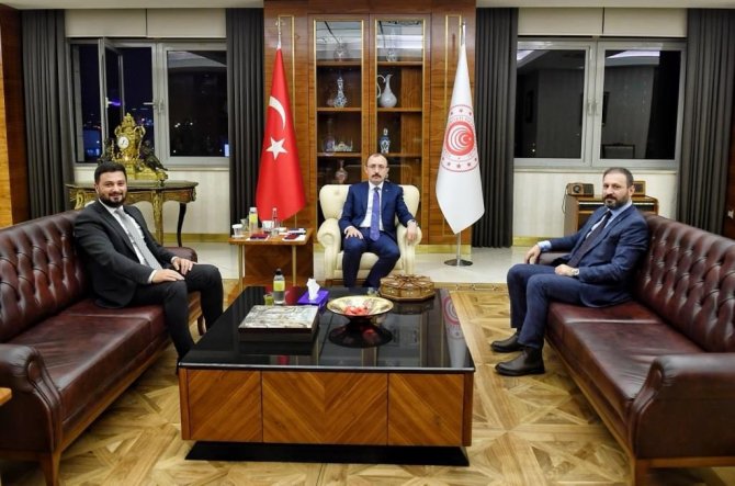 Başkan Öztekin, Sağlık Bakanı Koca Ve Ticaret Bakanı Muş İle Bir Araya Geldi