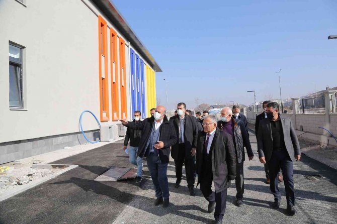 Hayırsever Büyükkılıç Ailesinin Okulunda Sona Doğru