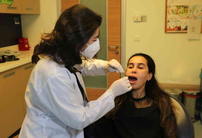 Pandemide ‘Diş Sıkma’ Şikayeti Arttı