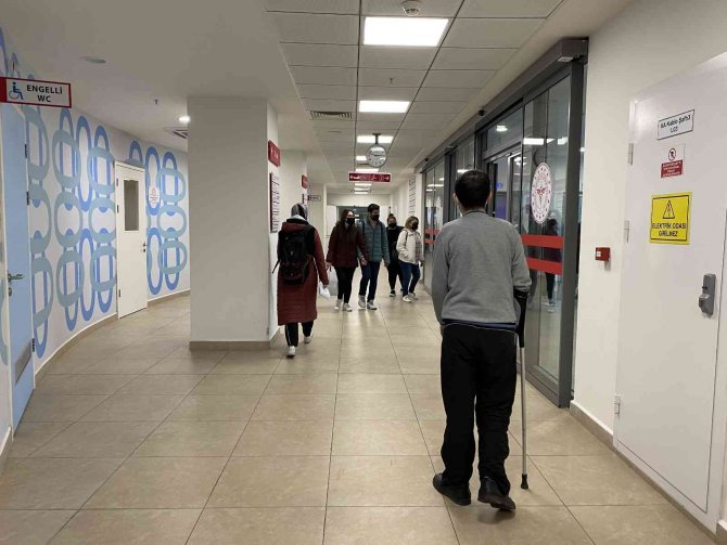 Prof. Dr. Cemil Taşcıoğlu Şehir Hastanesi’nde Pandemi Sürecinde 220 Bini Aşkın Korona Virüs Aşısı Yapıldı