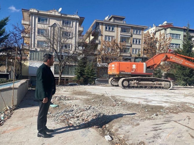 Pursaklar’da Oarklar Yeni Görünümüne Kavuşuyor
