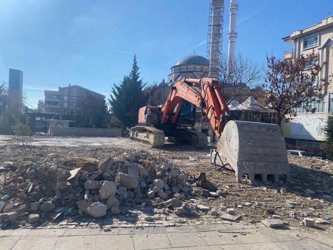 Pursaklar’da Oarklar Yeni Görünümüne Kavuşuyor