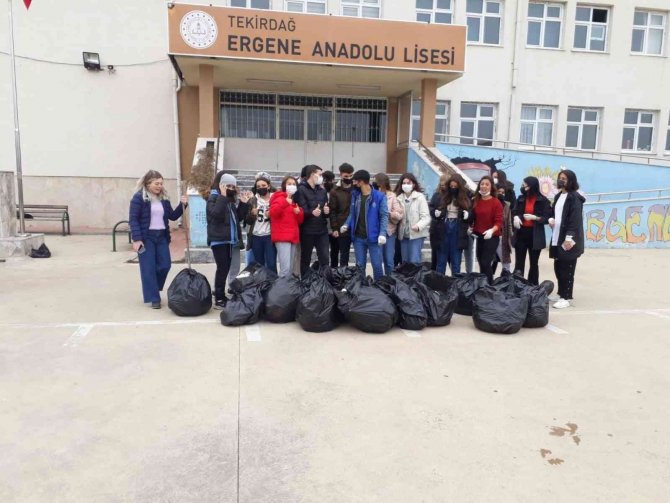 Genç Gönüllülerden Anlamlı Etkinlik