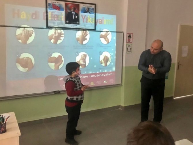 Öğrencilere Hijyen Ve Gıda Güvenliği Eğitimi