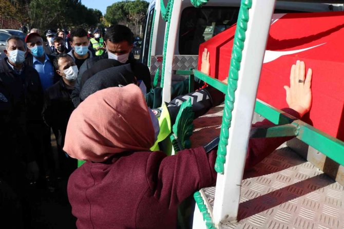 Şehit Polis Yusuf Ceylan’ın Evinin Önünde Helallik Alındı