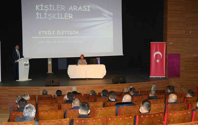 Van’da Otobüs Şoförlerine ‘İletişim Ve Öfke Kontrolü’ Semineri