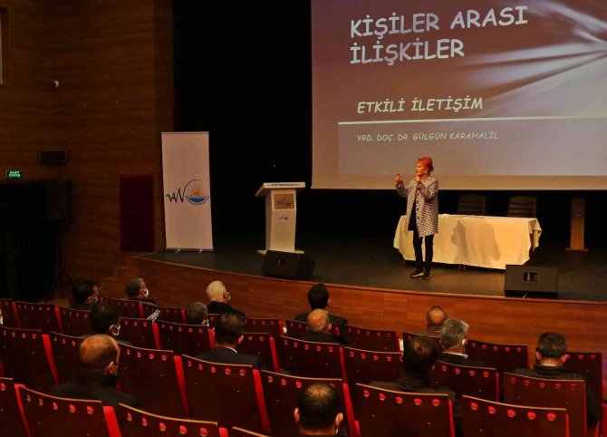 Van’da Otobüs Şoförlerine ‘İletişim Ve Öfke Kontrolü’ Semineri