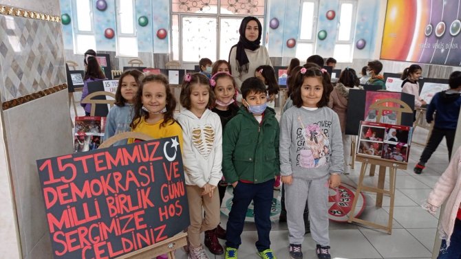 Batman’da İlkokul Öğrencileri Adına 15 Temmuz Fotoğraf Sergisi Açıldı