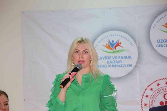 Aü Rektörü Özkan: “Akdeniz Üniversitesi Olarak Biz Büyük Bir Aileyiz”