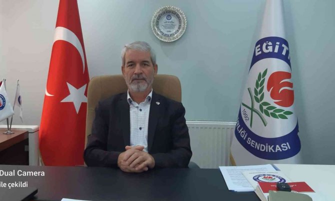 Başkan Çabuk, "Gelecek İçin Eğitim, Eğitim İçin Öğretmen Vazgeçilmezdir"