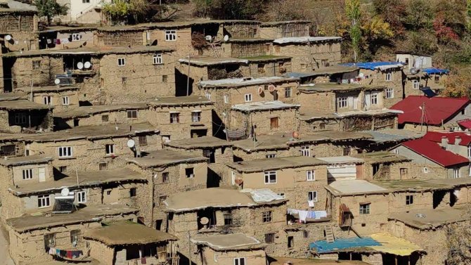 Hizan’ın Taş Evlerinin Sonbahar Güzelliği
