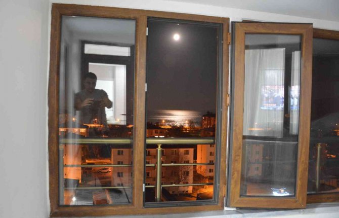 Yakamoz Işığı Van Gölü’nü Aydınlattı