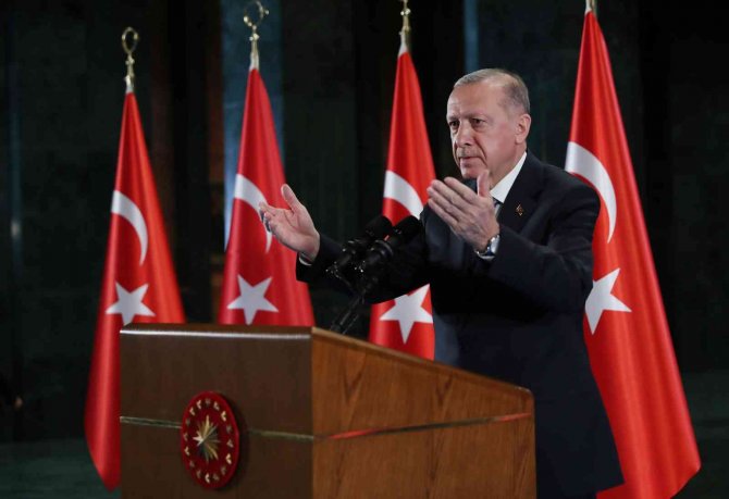 Cumhurbaşkanı Erdoğan: "Öğretmenlik Meslek Kanunu Çıkarmak İçin Hazırlıklarımızı Tamamladık"