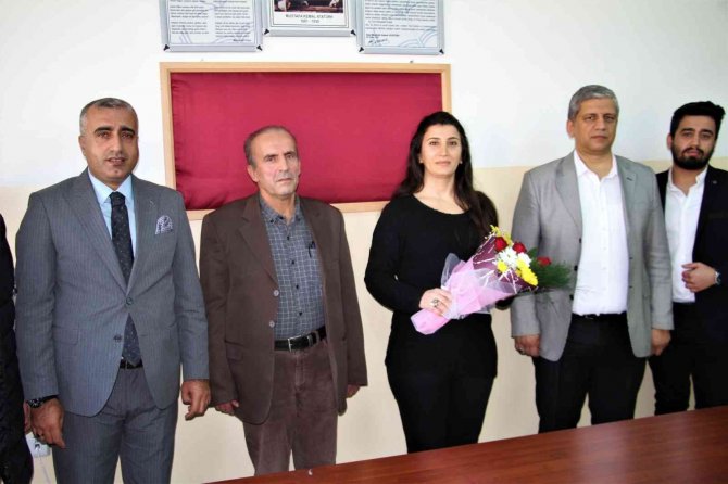 Elazığ’da Görev Yapan En Genç Ve En Tecrübeli Öğretmene Anlamlı Ziyaret