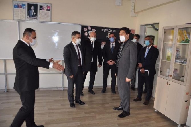 Kaymakam Taşçı İlçedeki Okulları İnceledi