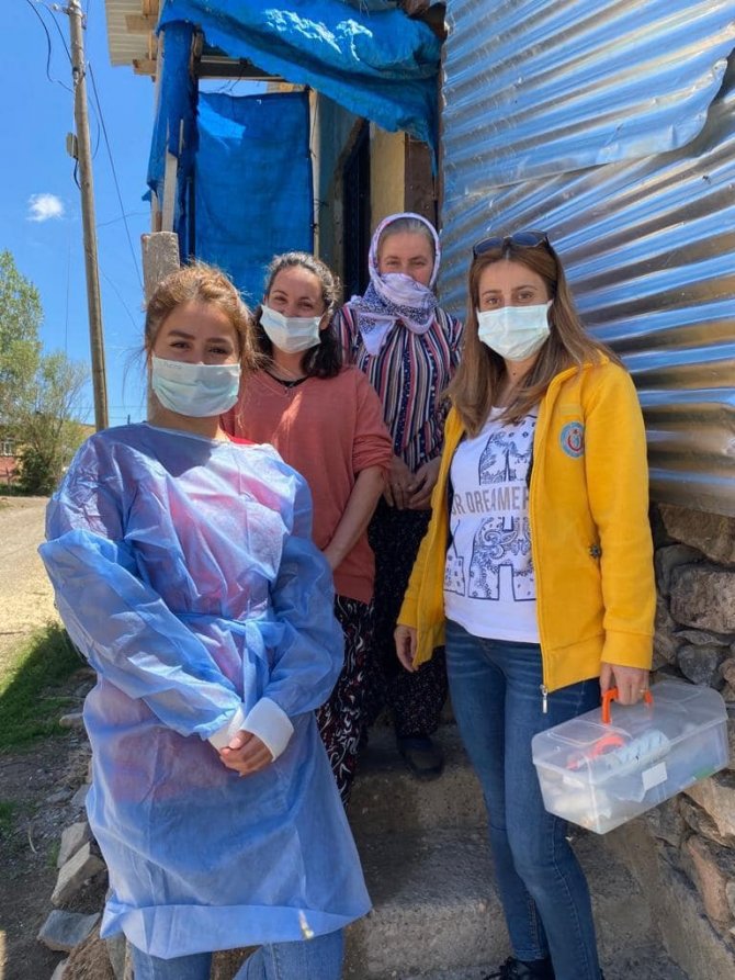 Erzincan’ın Köy Ve Mezralarında Covid-19 Aşılamaları Devam Ediyor