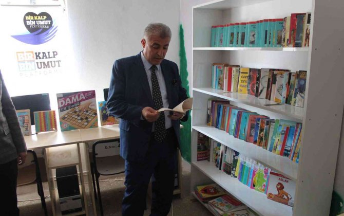 Kanaat Önderinin Adına Kütüphane Açıldı