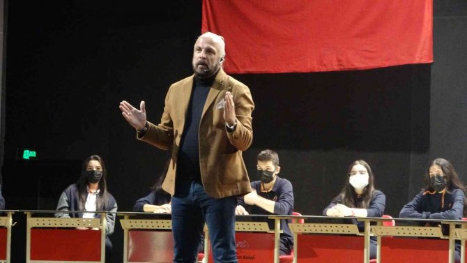 Mete Yarar Tekden Koleji’nde