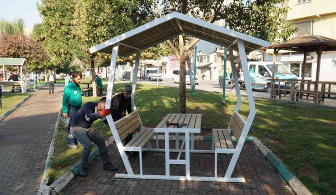 Haliliye’de Parklarda Yenileme Çalışmaları