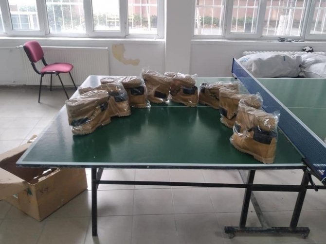 Sungurlu’da İhtiyaç Sahibi Öğrencilere Giysi Yardımı