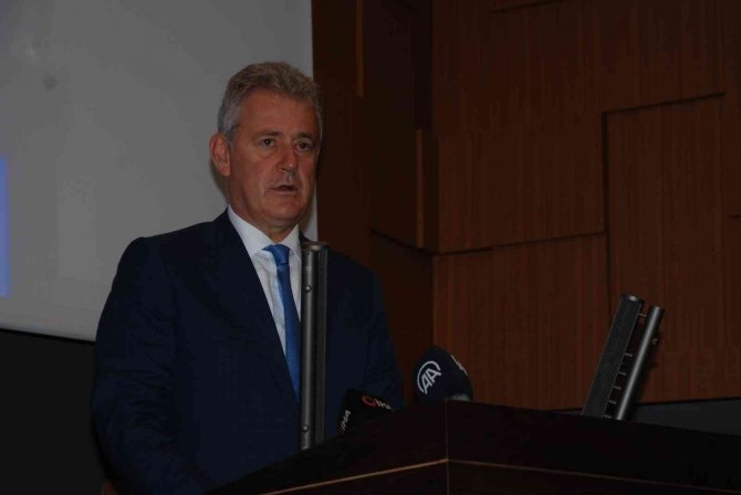 İ̇zto’dan Dijitalleşmede Atağı: “Gezici Dijital Karavan”